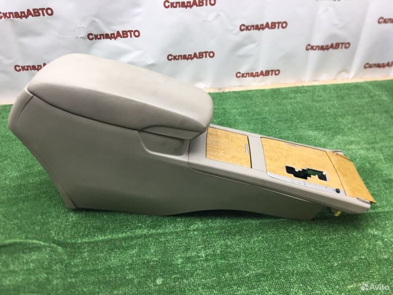 Консоль подлокотника Toyota Camry 2007 ACV40