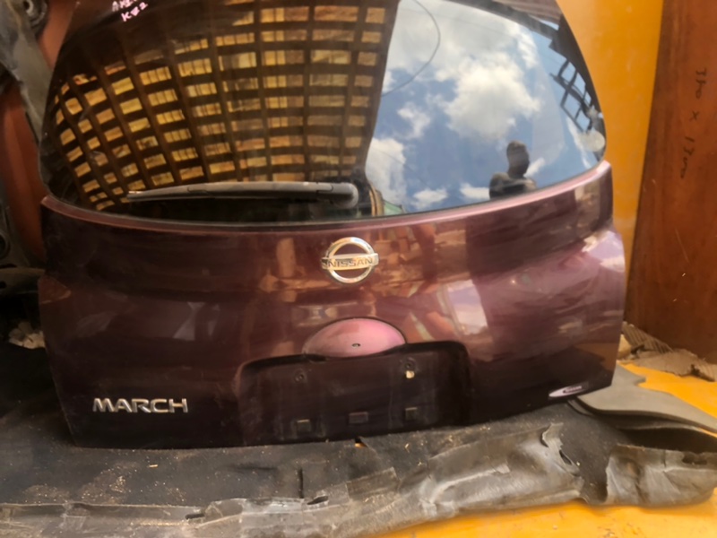 Крышка багажника NISSAN March 2009 AK12