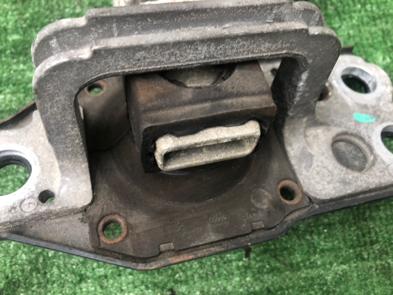 Подушка двигателя NISSAN X-TRAIL 2009 DNT31