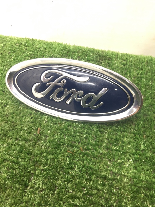 Эмблема Ford Focus 3
