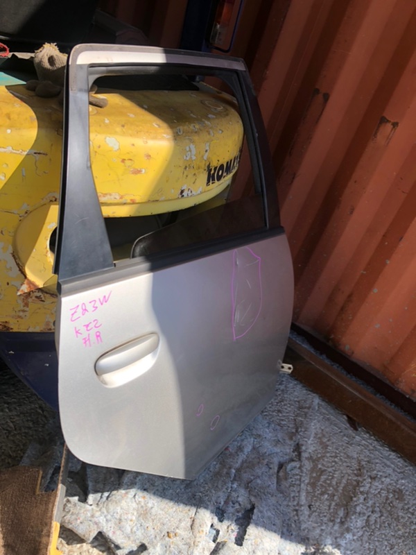 Дверь MITSUBISHI COLT PLUS 2007 Z23W