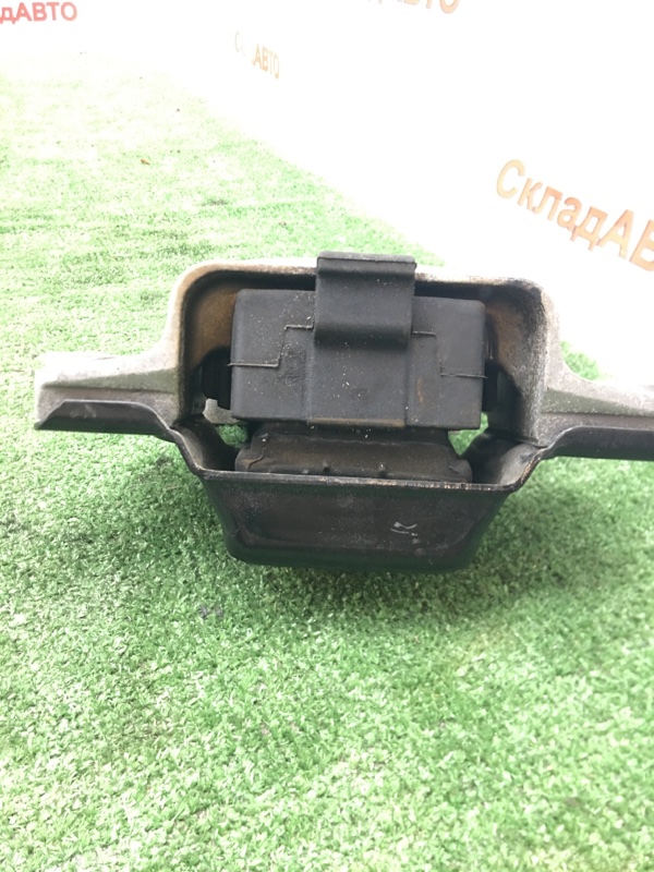 Подушка двигателя VOLKSWAGEN Passat 2008 B6