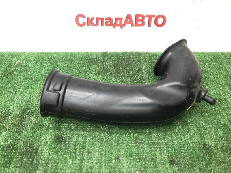 Патрубок резонатора воздушного фильтра Honda Civic 2005 FD1