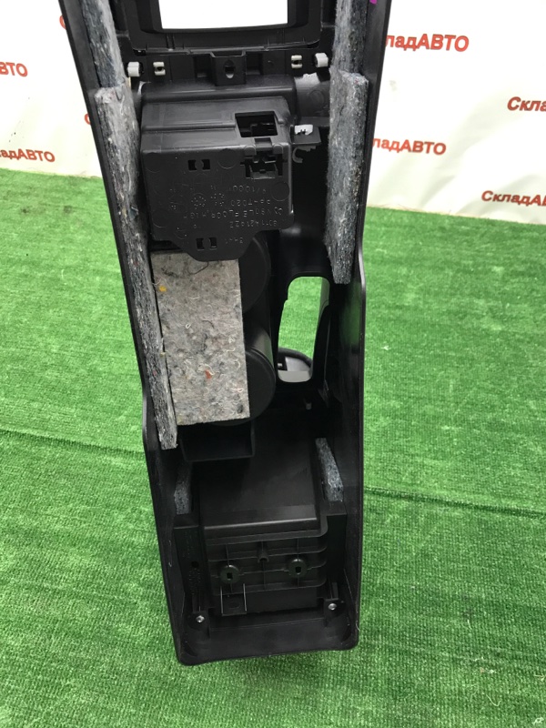 Консоль между сидений MITSUBISHI Lancer 2009 CX4A