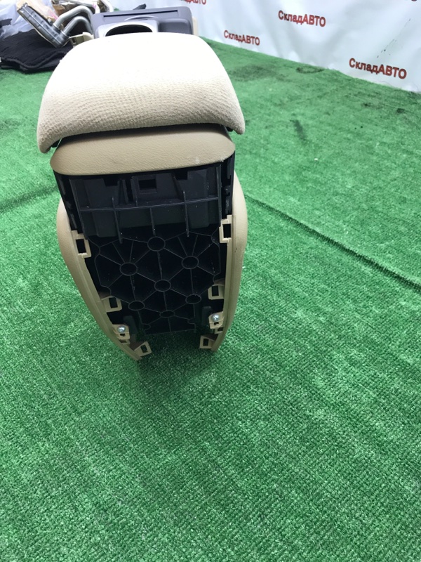 Консоль подлокотника Honda Civic 2005 FD1