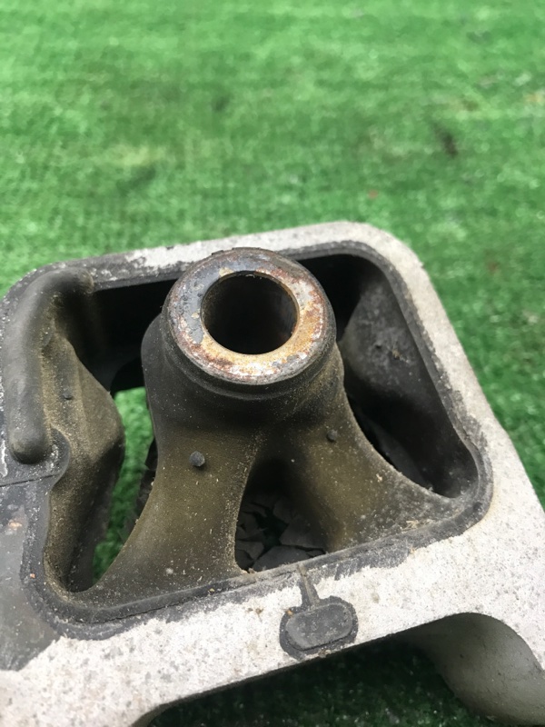 Подушка ДВС Honda StepWgn 2003 RF3