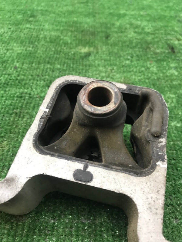 Подушка ДВС Honda StepWgn 2003 RF3