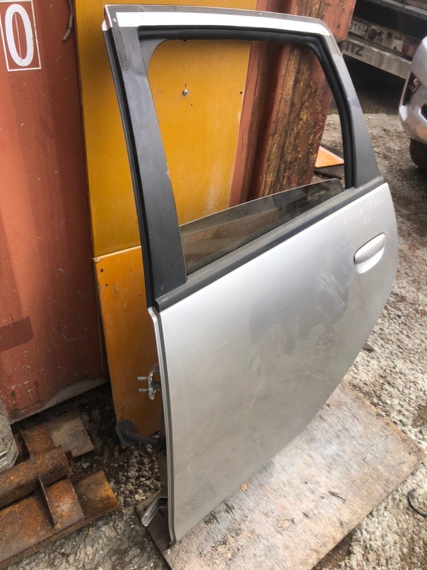 Дверь MITSUBISHI COLT PLUS 2007 Z23W