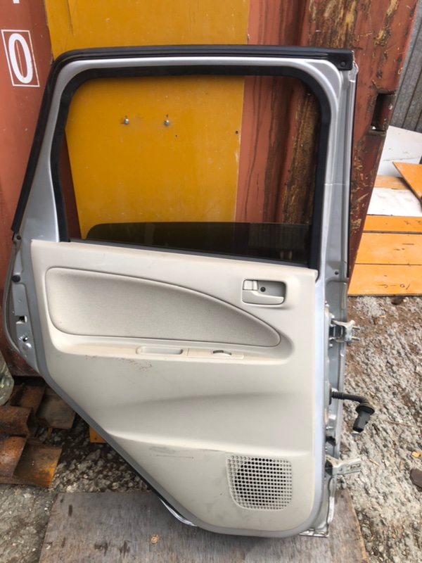 Дверь MITSUBISHI COLT PLUS 2007 Z23W