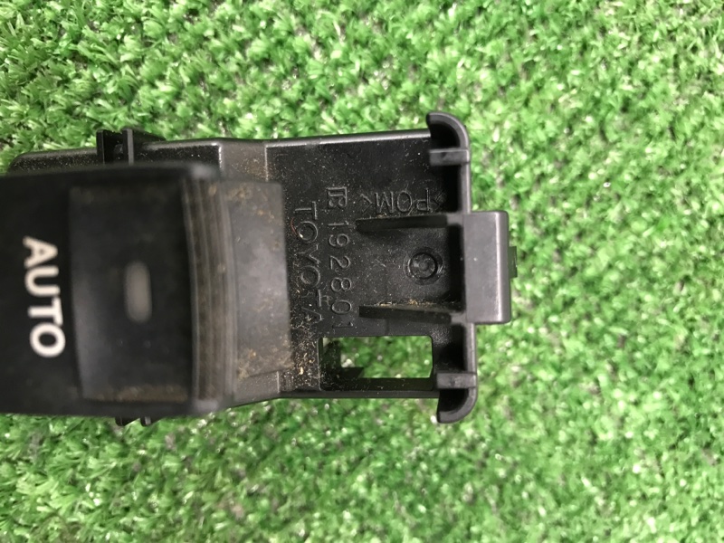 Кнопка стеклоподъемника Toyota Camry 2008 ACV40