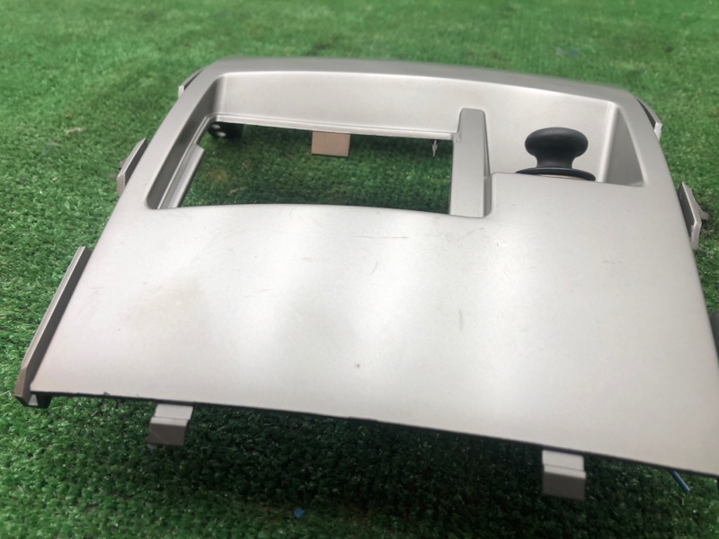 Консоль центральная MITSUBISHI COLT PLUS 2007 Z23W