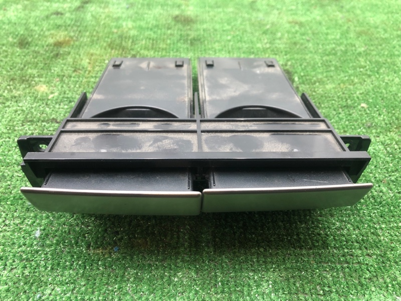 Подстаканник MITSUBISHI COLT PLUS 2007 Z23W