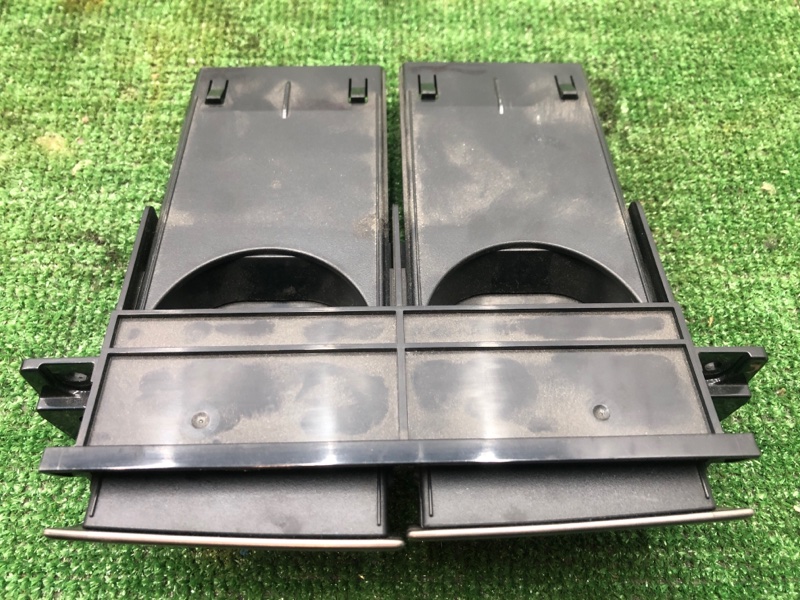 Подстаканник MITSUBISHI COLT PLUS 2007 Z23W