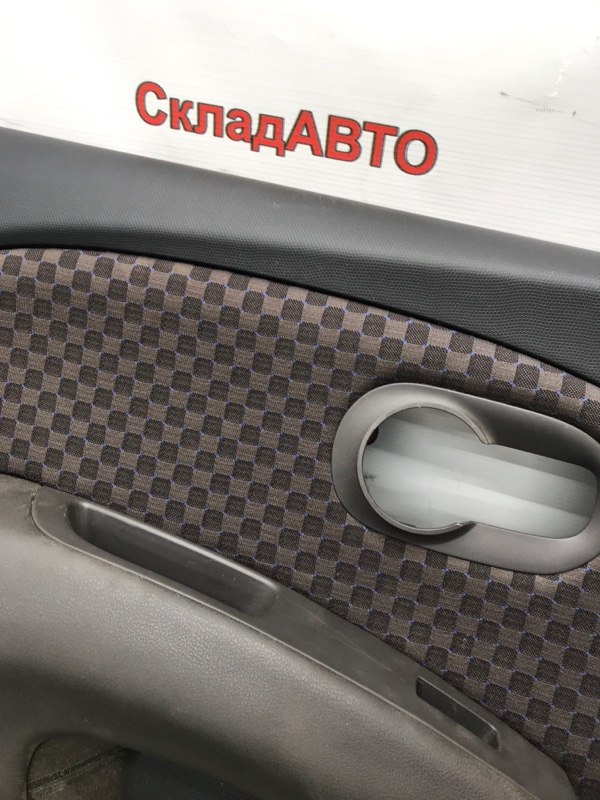 Накладка двери NISSAN March 2009 AK12