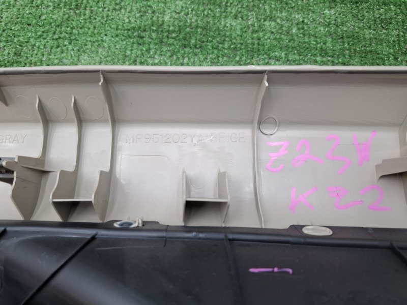 Накладка на стойку кузова MITSUBISHI COLT PLUS 2007 Z23W