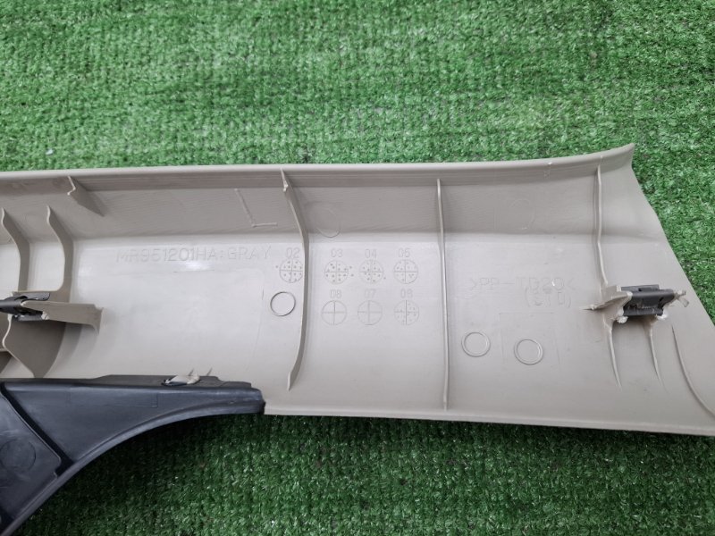 Накладка на стойку кузова MITSUBISHI COLT PLUS 2007 Z23W