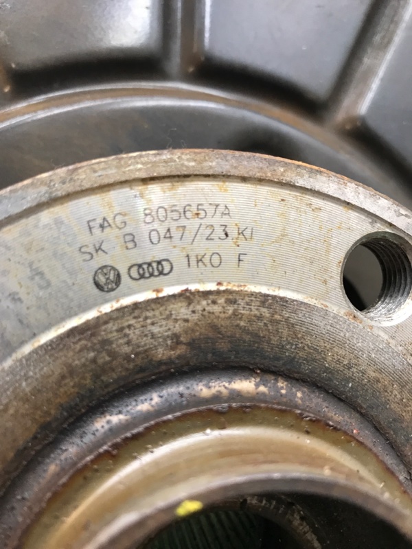 Кулак поворотный VOLKSWAGEN Passat 2008 B6