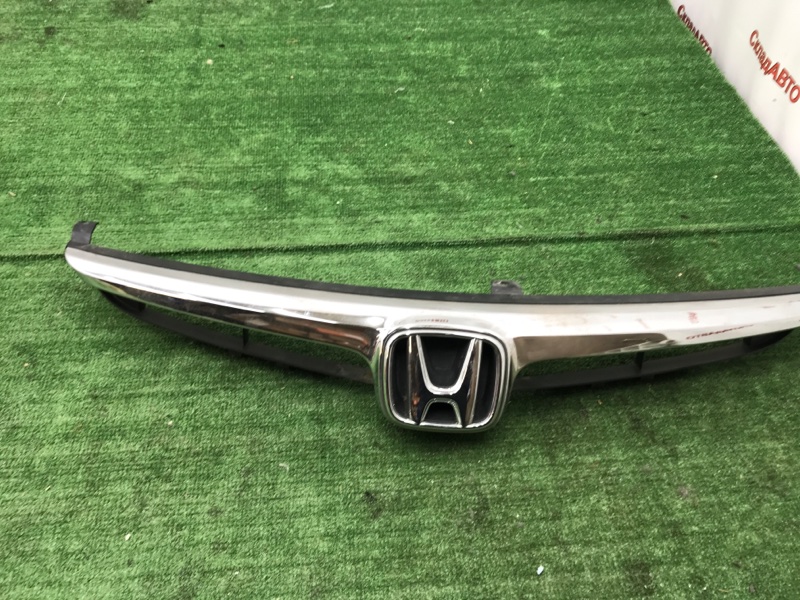 Решетка радиатора Honda Civic 2005 FD1