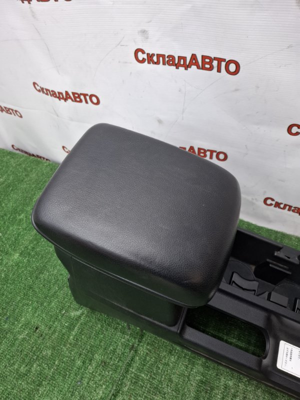 Консоль подлокотника Suzuki Grand Vitara 2006 TD54W