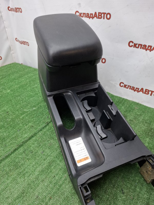 Консоль подлокотника Suzuki Grand Vitara 2006 TD54W
