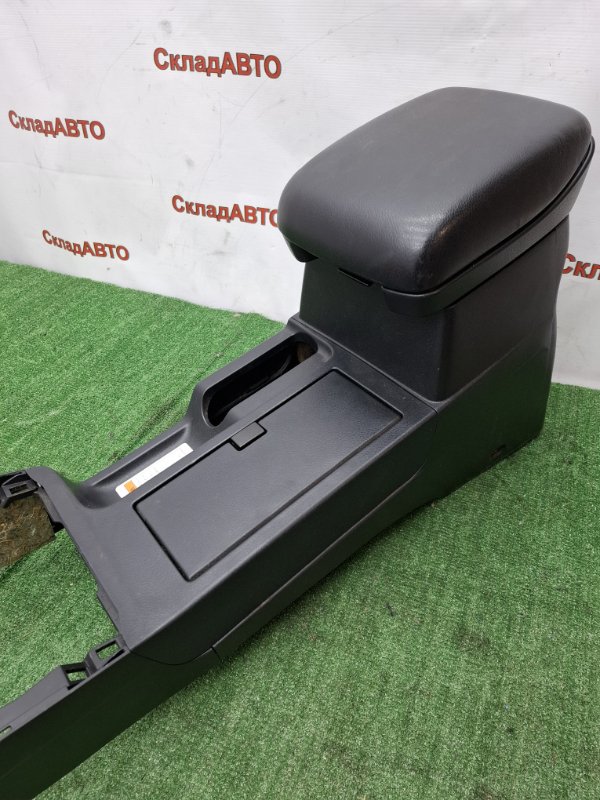 Консоль подлокотника Suzuki Grand Vitara 2006 TD54W