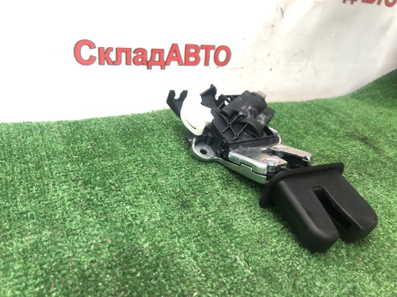 Замок крышки багажника VOLKSWAGEN Passat 2008 B6