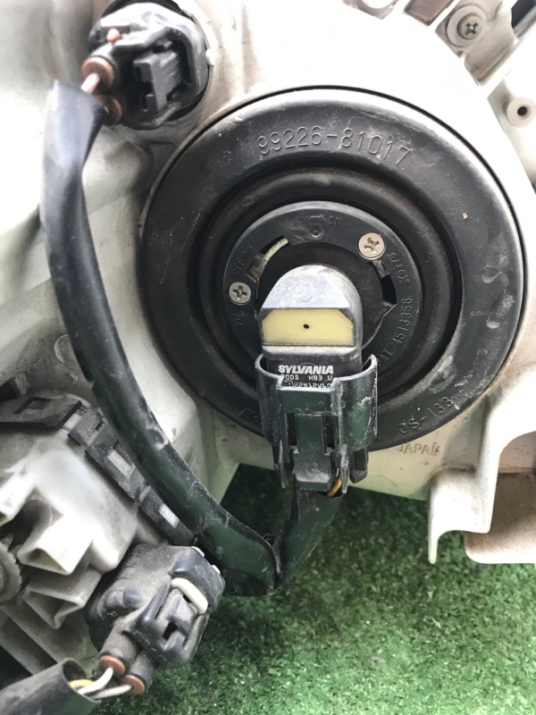Фара ксеноновая Toyota Camry 2007 ACV40