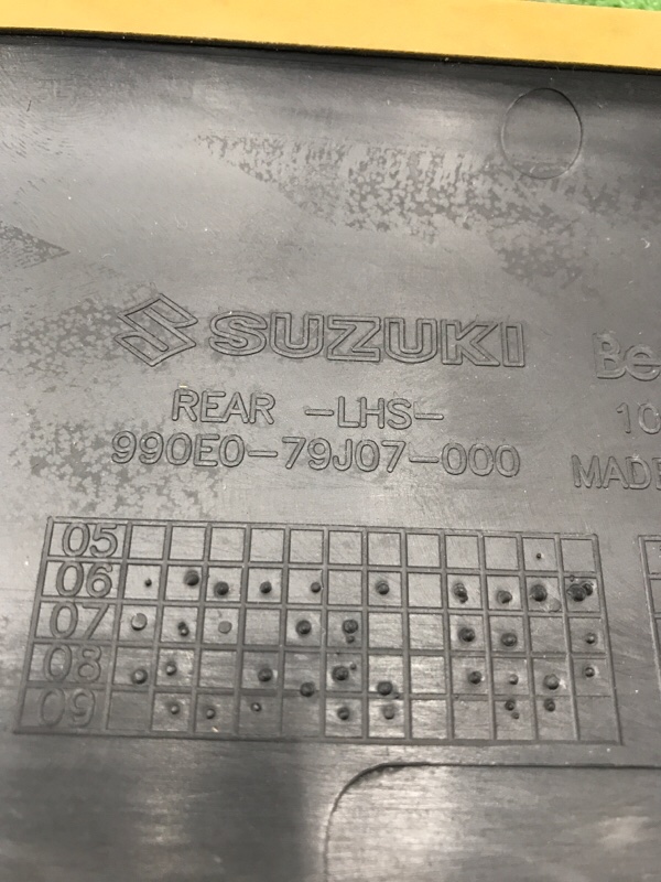 Молдинг двери Suzuki SX4 2006-2013