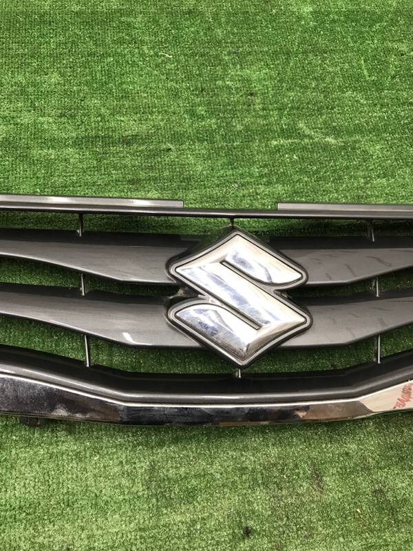 Решетка Suzuki Grand Vitara 2012-2017