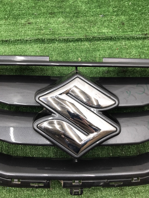 Решетка Suzuki Grand Vitara 2012-2015