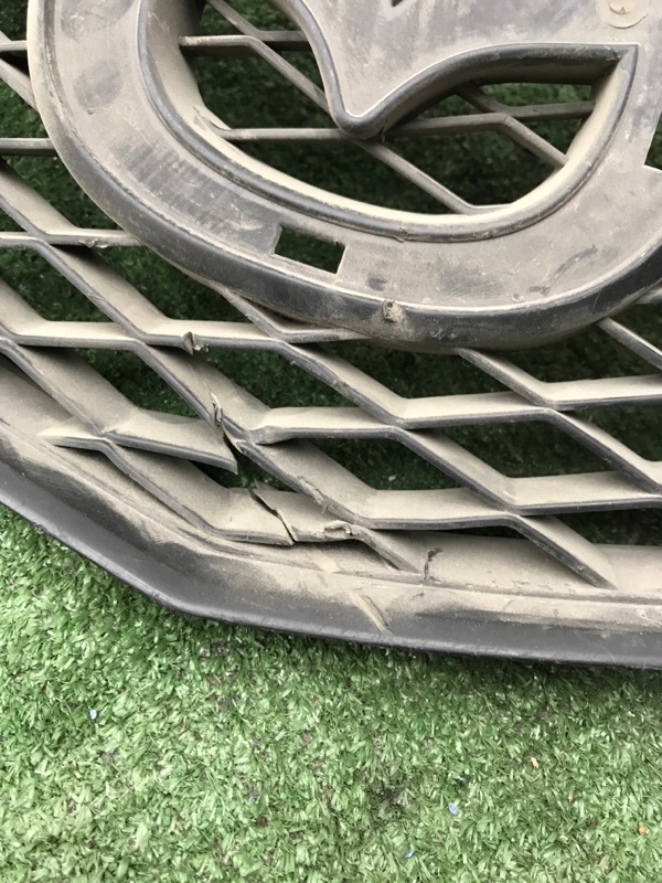 Решетка радиатора Mazda 6
