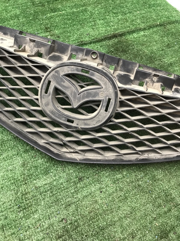 Решетка радиатора Mazda 6
