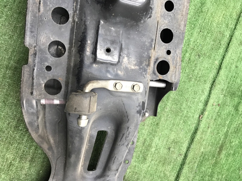 Подрамник Toyota Camry ACV40
