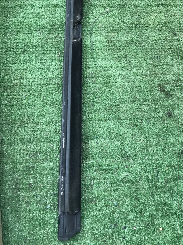 Молдинг двери Citroen C4 2010-2016 b73r