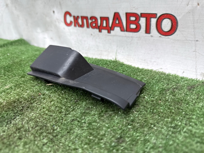 Заглушка жабо Honda Civic 2005 FD1
