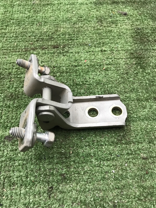 Петли двери MITSUBISHI COLT PLUS 2007 Z23W