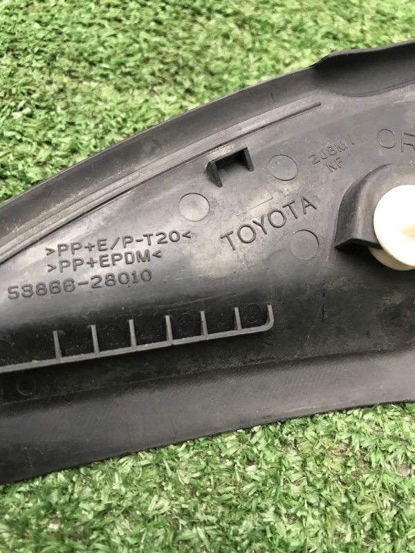 Уголок жабо Toyota Estima 2008 ACR50W
