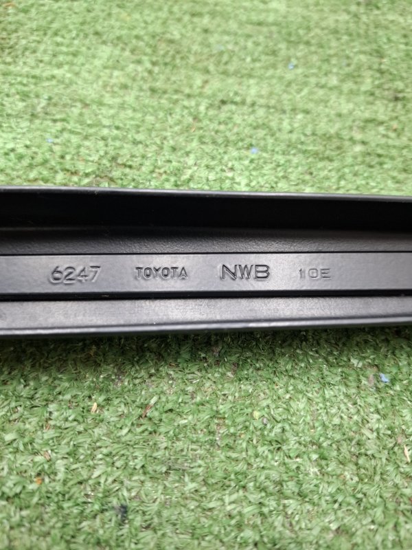 Поводок дворника Toyota Estima 2003 ACR40W