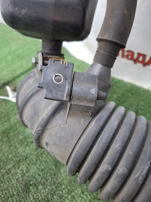 Патрубок воздушного фильтра Toyota Estima 2008 ACR50W