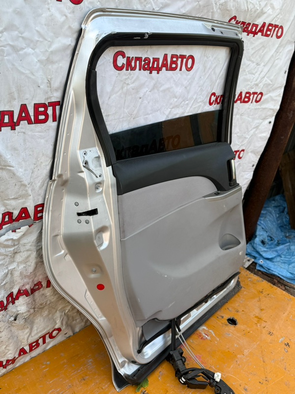 Дверь Toyota Estima 2008 ACR50W