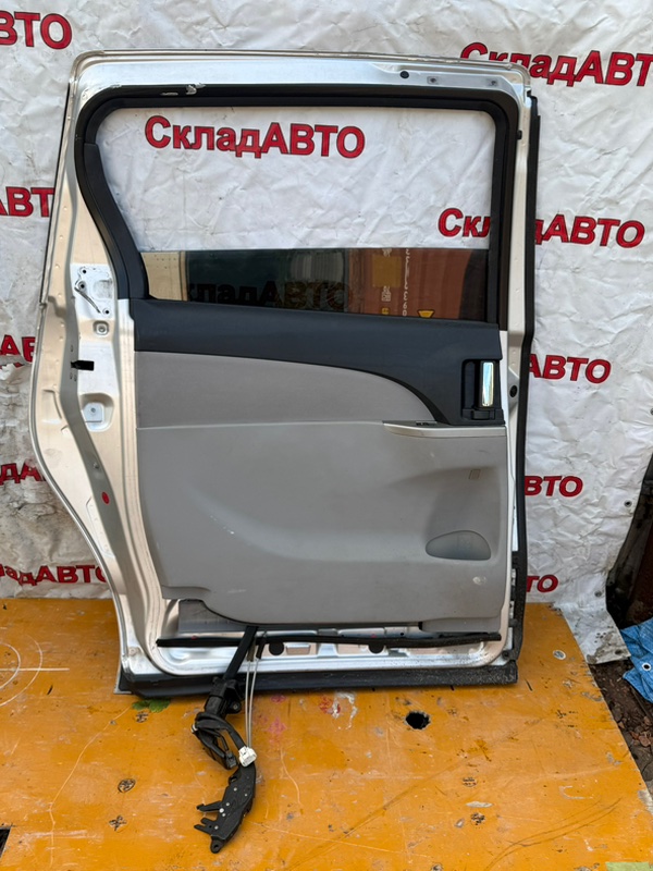 Дверь Toyota Estima 2008 ACR50W