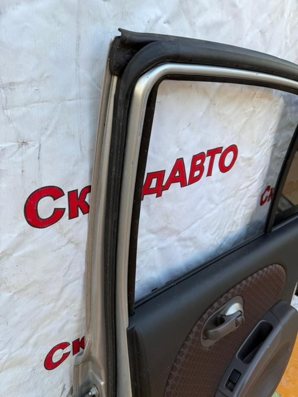 Дверь NISSAN March 2009 BNK12