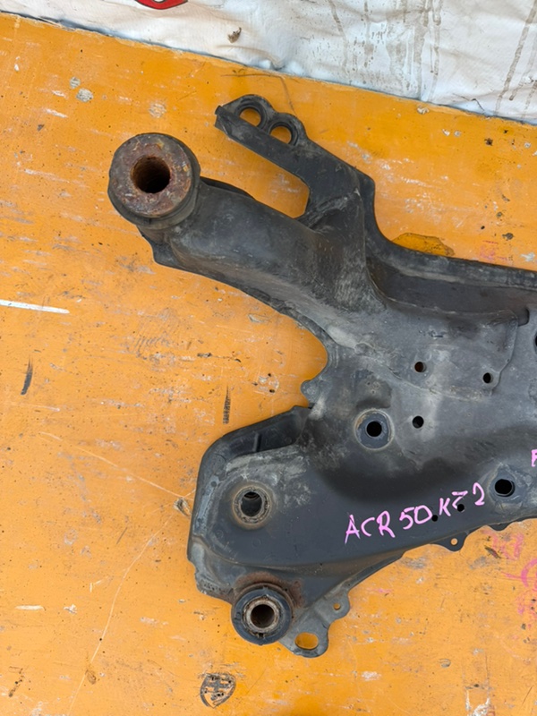 Подрамник Toyota Estima 2008 ACR50W
