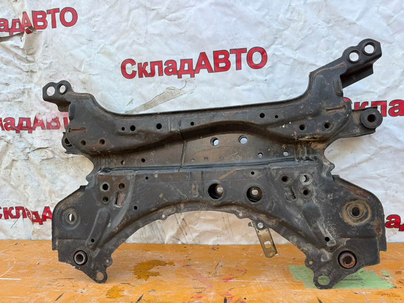 Подрамник Toyota AVENSIS 2012 ZRT272