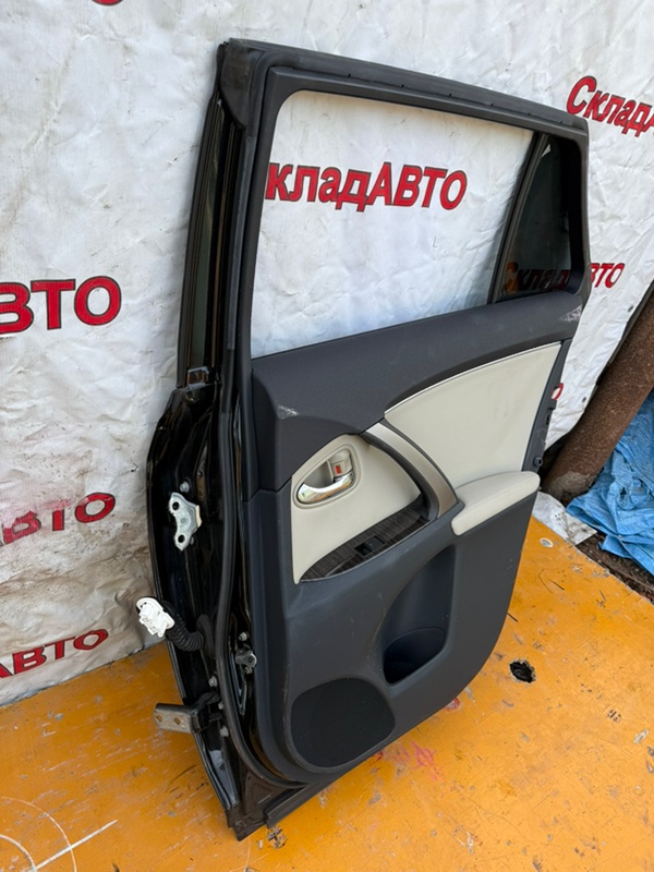 Дверь Toyota AVENSIS 2012 ZRT272