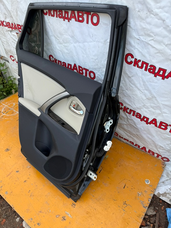 Дверь Toyota AVENSIS 2012 ZRT272