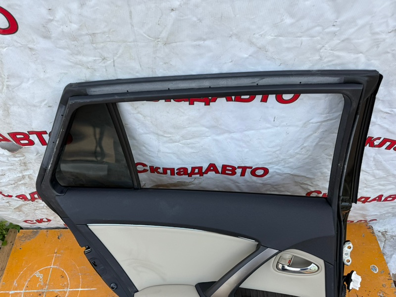 Дверь Toyota AVENSIS 2012 ZRT272