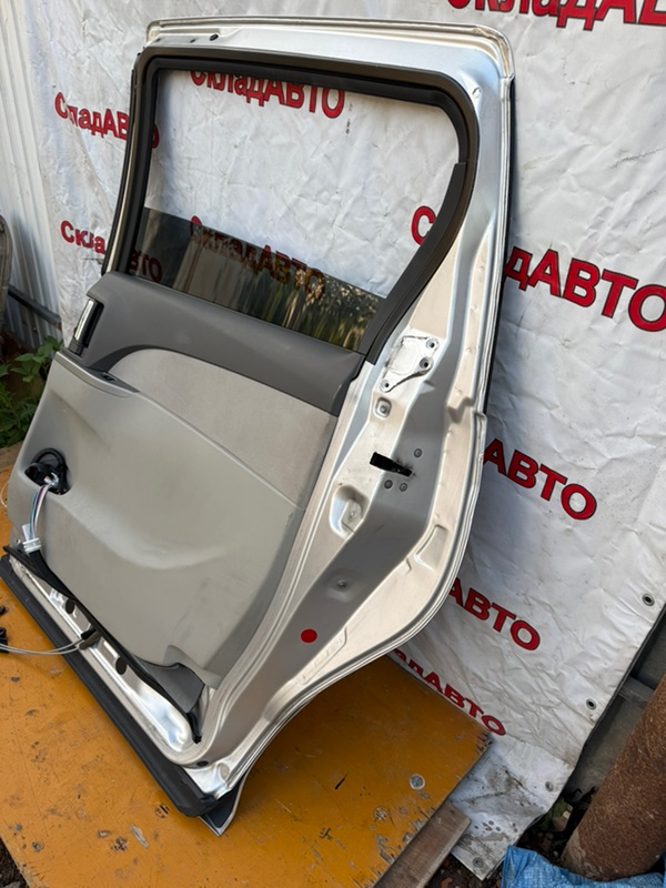 Дверь Toyota Estima 2008 ACR50W