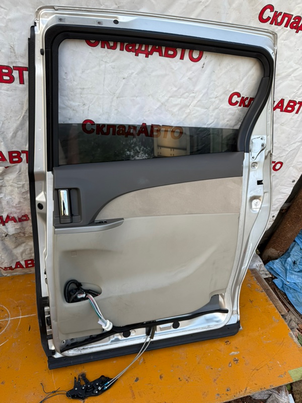 Дверь Toyota Estima 2008 ACR50W