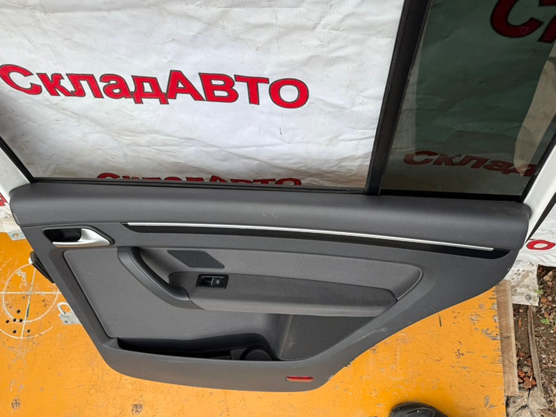 Дверь VOLKSWAGEN Touran 2011 1T3